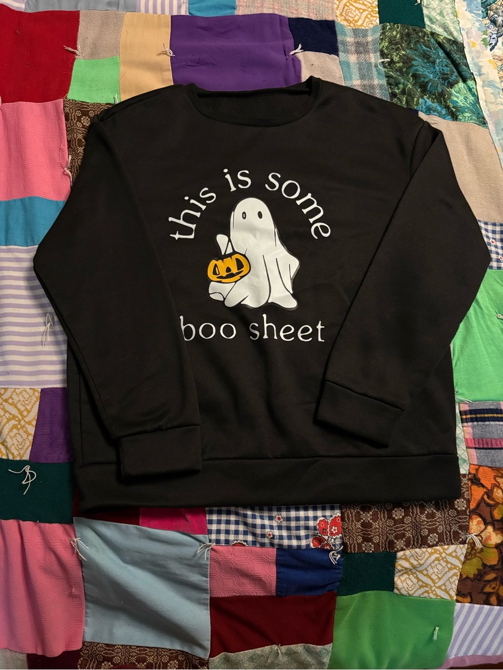 SHEIN Black Crewneck Sweatshirt with Ghost & Pumpkin Graphic